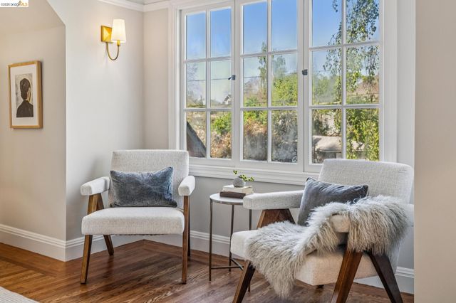 4201 Lakeshore Ave, Oakland, CA 94610