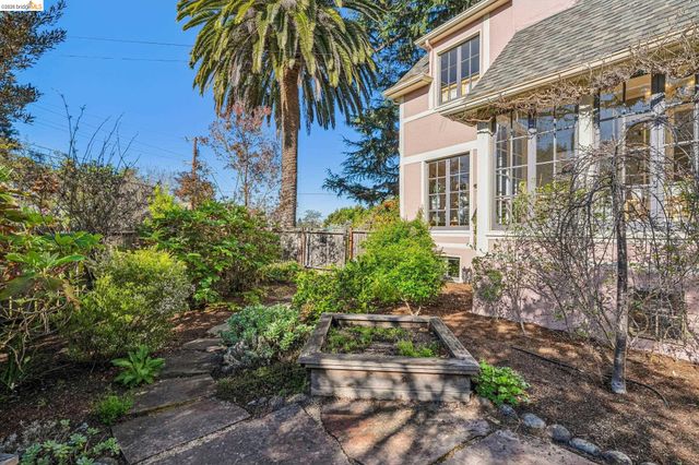 4201 Lakeshore Ave, Oakland, CA 94610