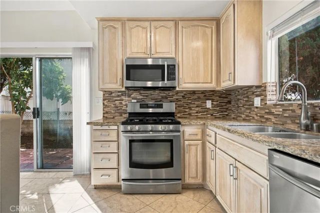 10002 Reseda Boulevard, Northridge, CA 91324