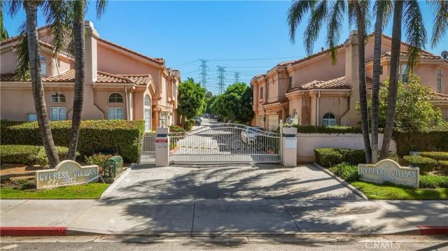 10002 Reseda Boulevard, Northridge, CA 91324