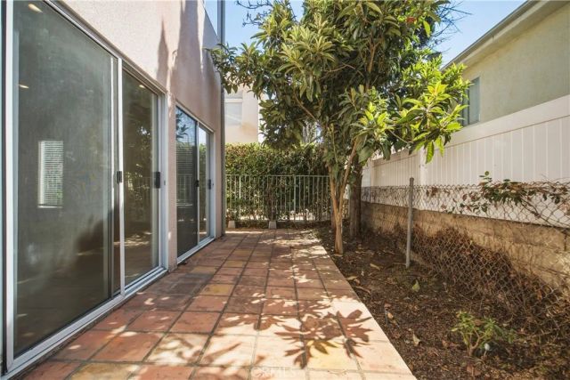 10002 Reseda Boulevard, Northridge, CA 91324