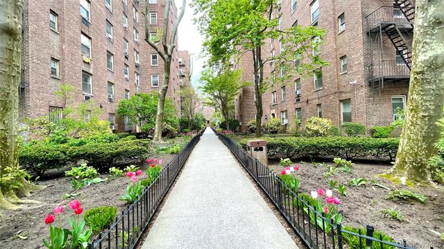 48-42 44th Street 6G, Woodside, NY 11377