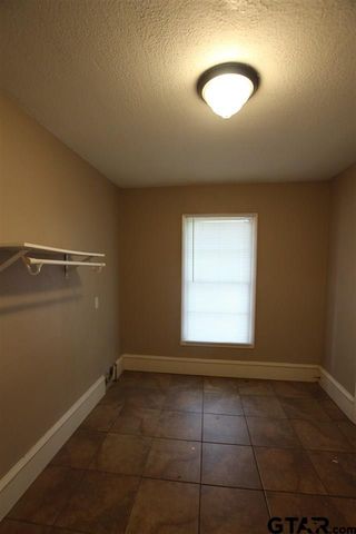 812 S Palmer, Tyler, TX 75701