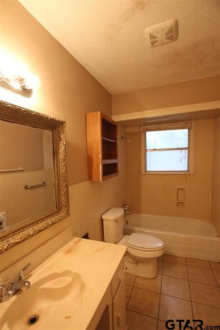 812 S Palmer, Tyler, TX 75701