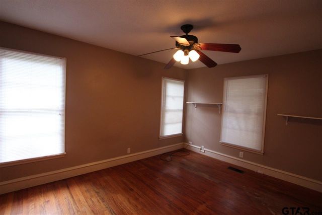 812 S Palmer, Tyler, TX 75701