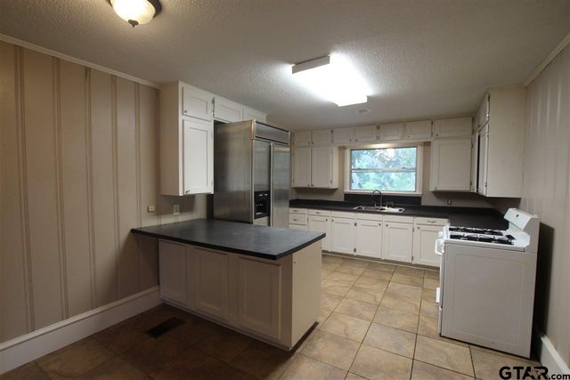 812 S Palmer, Tyler, TX 75701