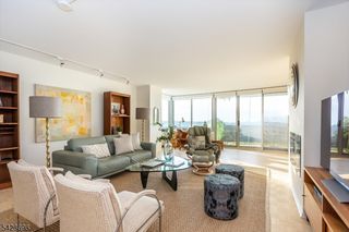 1 Claridge Dr 408, Verona Twp., NJ 07044