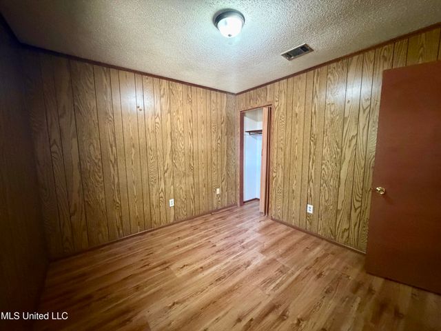 5031 Community Avenue, Moss Point, MS 39563