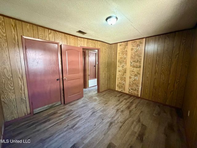 5031 Community Avenue, Moss Point, MS 39563