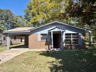 5031 Community Avenue, Moss Point, MS 39563