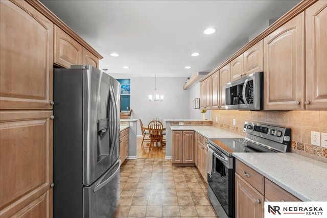 5330 Thies Cove Drive, Lincoln, NE 68516
