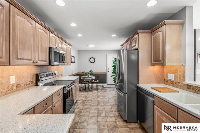 5330 Thies Cove Drive, Lincoln, NE 68516