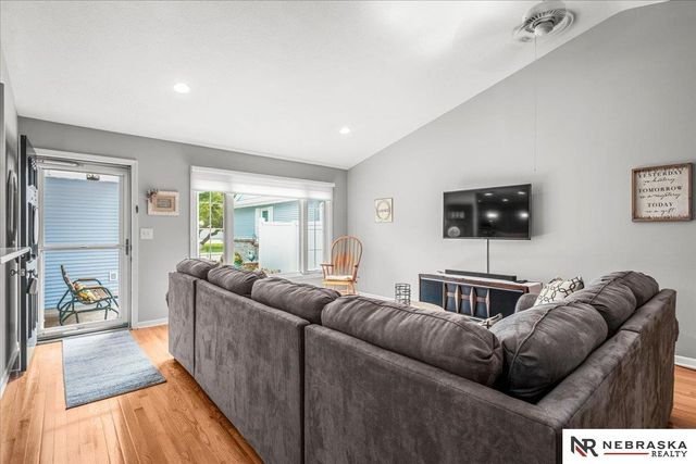 5330 Thies Cove Drive, Lincoln, NE 68516