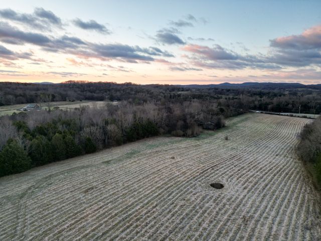 8422 Shelbyville Hwy, Eagleville, TN 37060