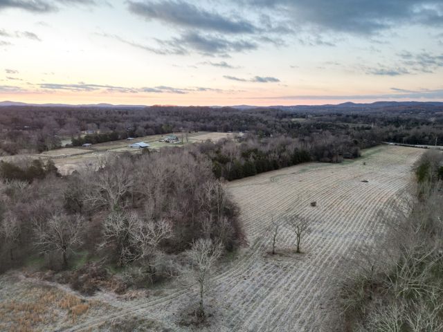 8422 Shelbyville Hwy, Eagleville, TN 37060