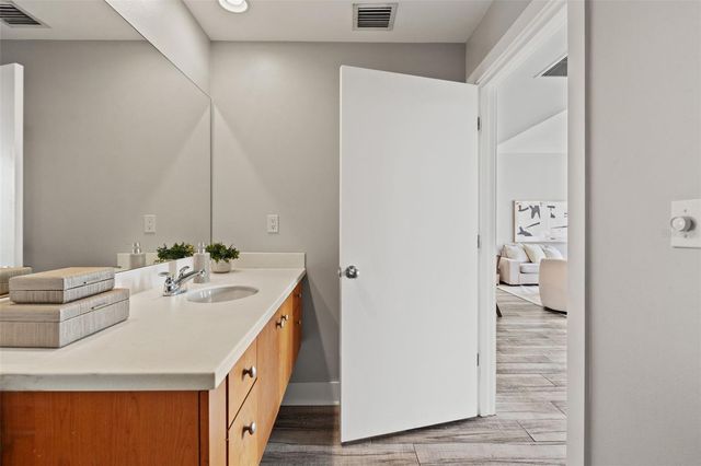 1208 E KENNEDY BOULEVARD 1109, Tampa, FL 33602