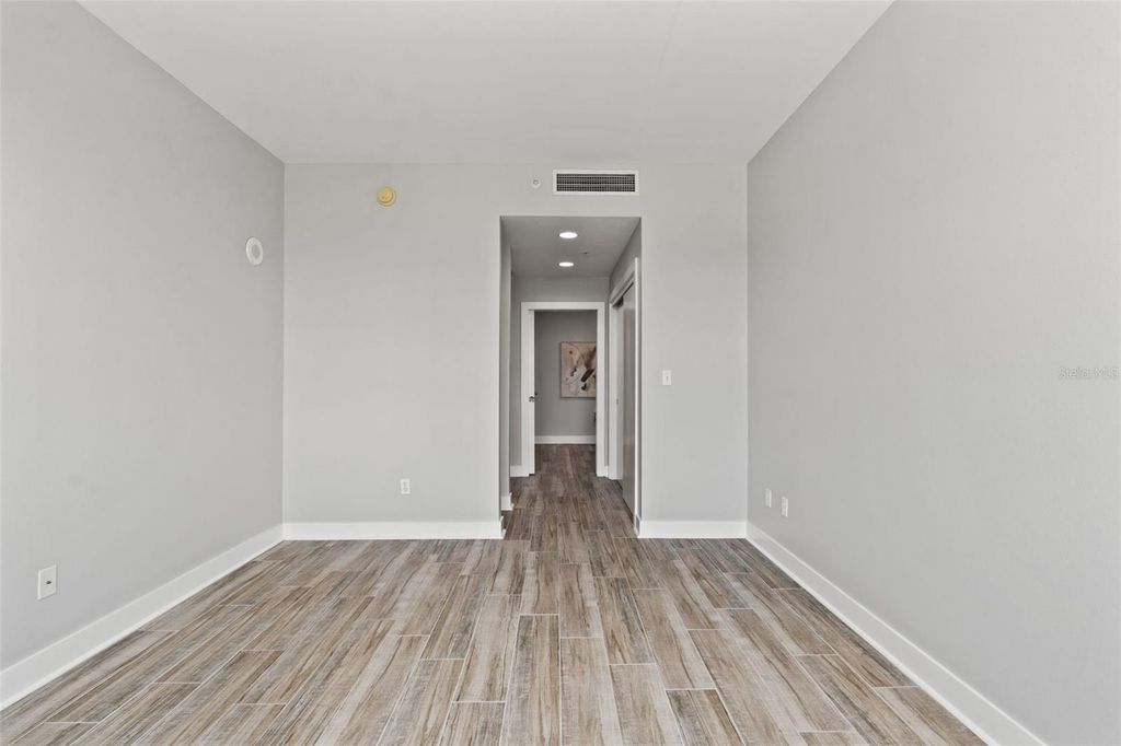 Image 15 of property listing at 1208 E KENNEDY BOULEVARD 1109, Tampa, FL 33602