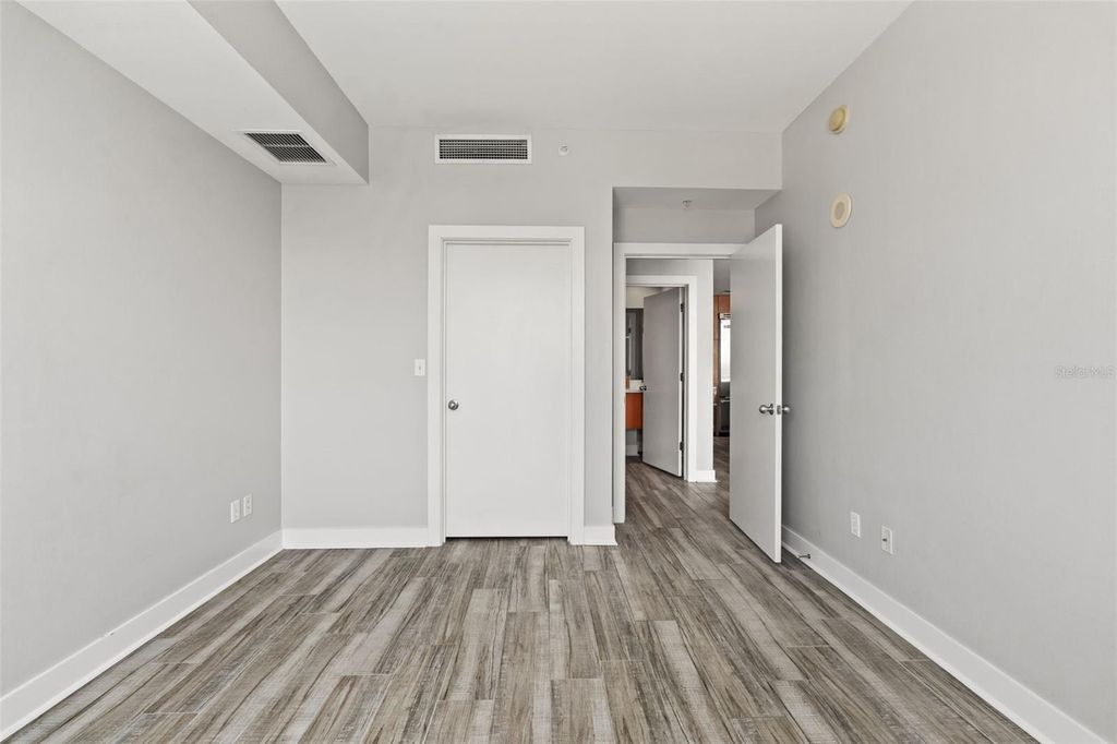 Image 19 of property listing at 1208 E KENNEDY BOULEVARD 1109, Tampa, FL 33602