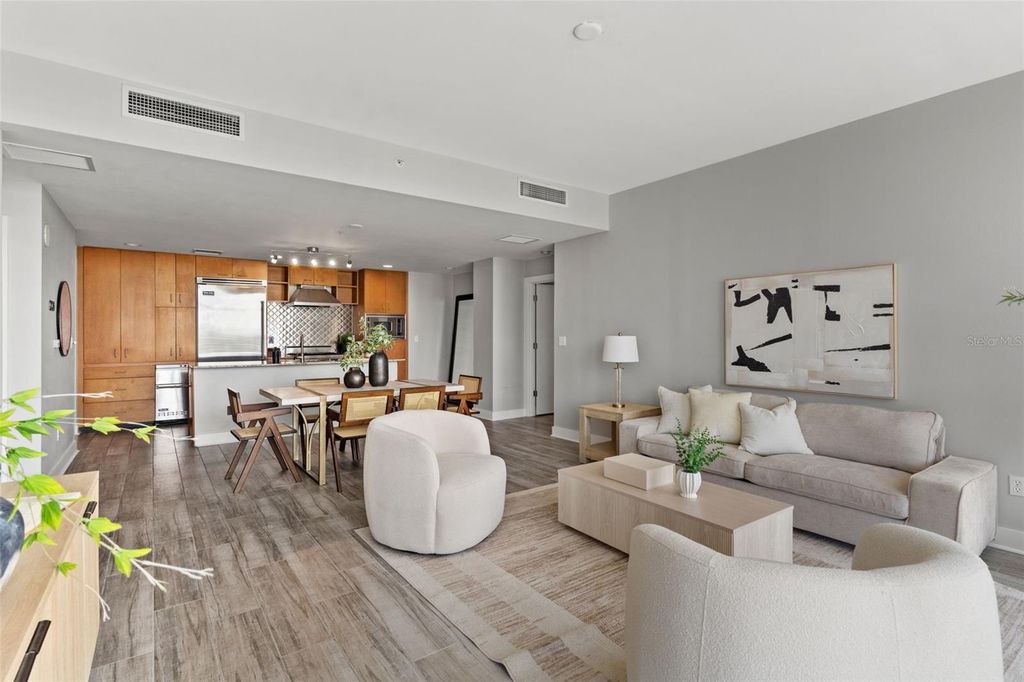 Image 4 of property listing at 1208 E KENNEDY BOULEVARD 1109, Tampa, FL 33602