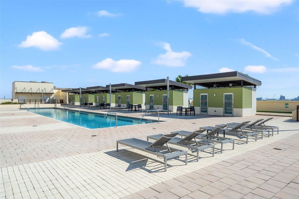 Image 31 of property listing at 1208 E KENNEDY BOULEVARD 1109, Tampa, FL 33602