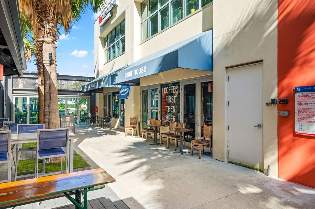 Image 37 of property listing at 1208 E KENNEDY BOULEVARD 1109, Tampa, FL 33602