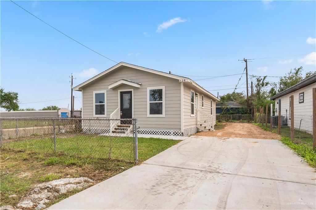 228 E Martinez Street, Pharr, TX 78577