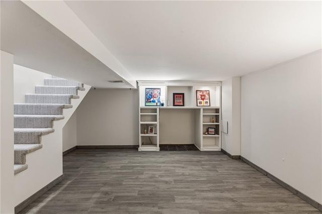 5519 W 101st Street, Overland Park, KS 66207