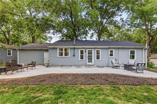 5519 W 101st Street, Overland Park, KS 66207