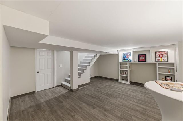 5519 W 101st Street, Overland Park, KS 66207