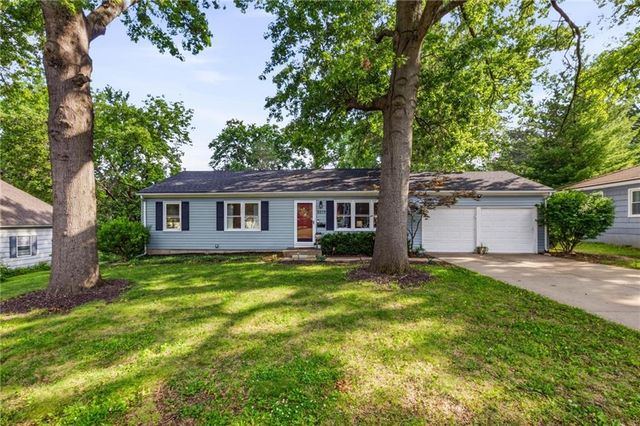 5519 W 101st Street, Overland Park, KS 66207