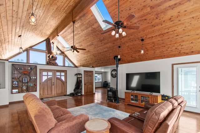 38038 Modoc Point Road, Chiloquin, OR 97624