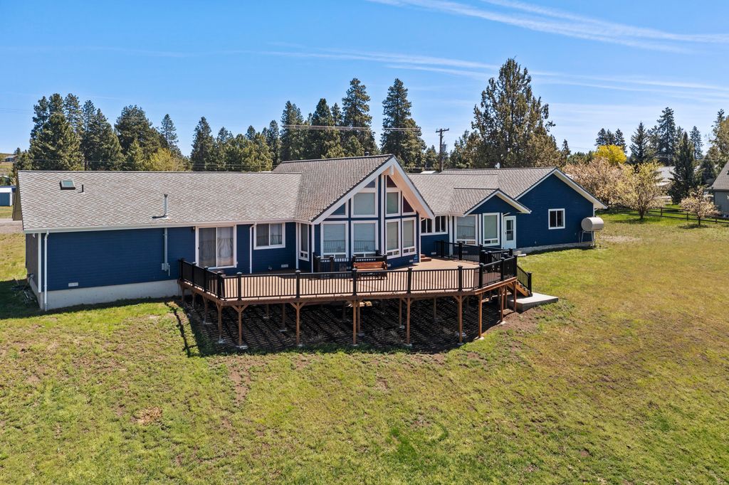 38038 Modoc Point Road, Chiloquin, OR 97624