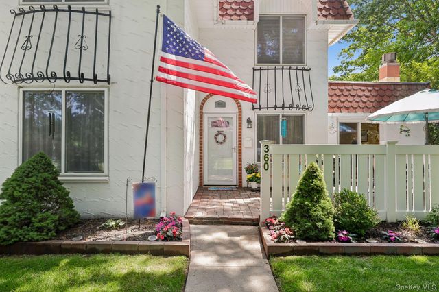 360 Birchwood Road, Medford, NY 11763