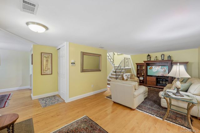 360 Birchwood Road, Medford, NY 11763