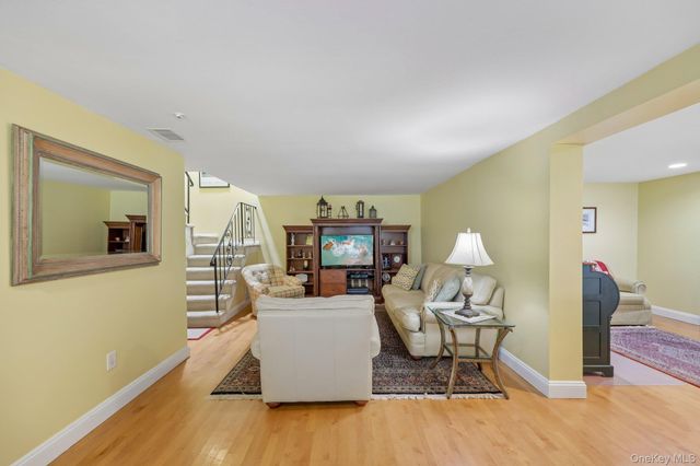 360 Birchwood Road, Medford, NY 11763