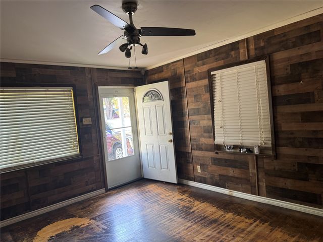 241 Casalita Drive, Garland, TX 75040