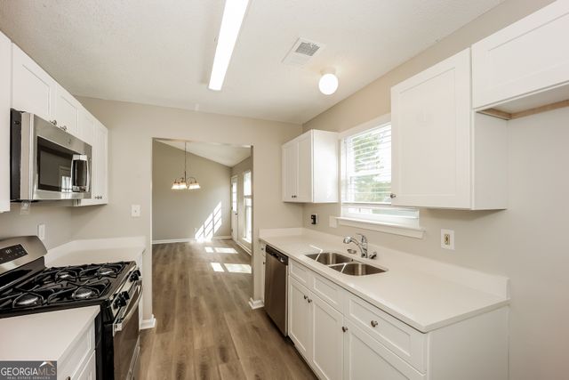 374 Eagles Crossing Circle, Riverdale, GA 30274