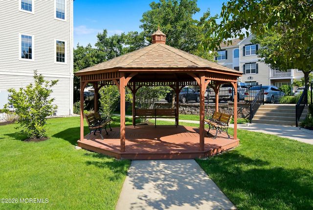 313 Mill Pond Way, Eatontown, NJ 07724