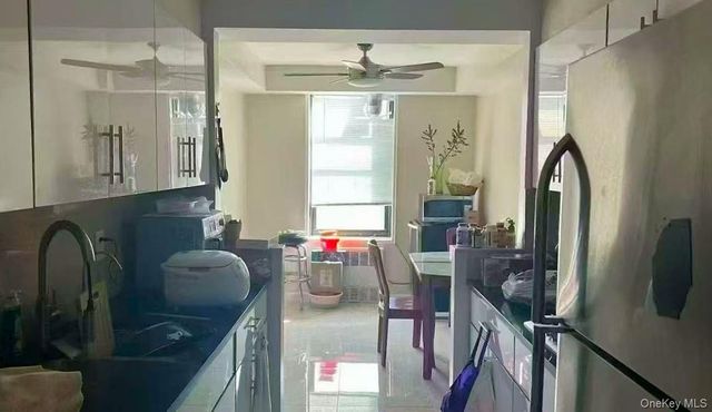 14015 Holly Avenue 4th FL, Flushing, NY 11355