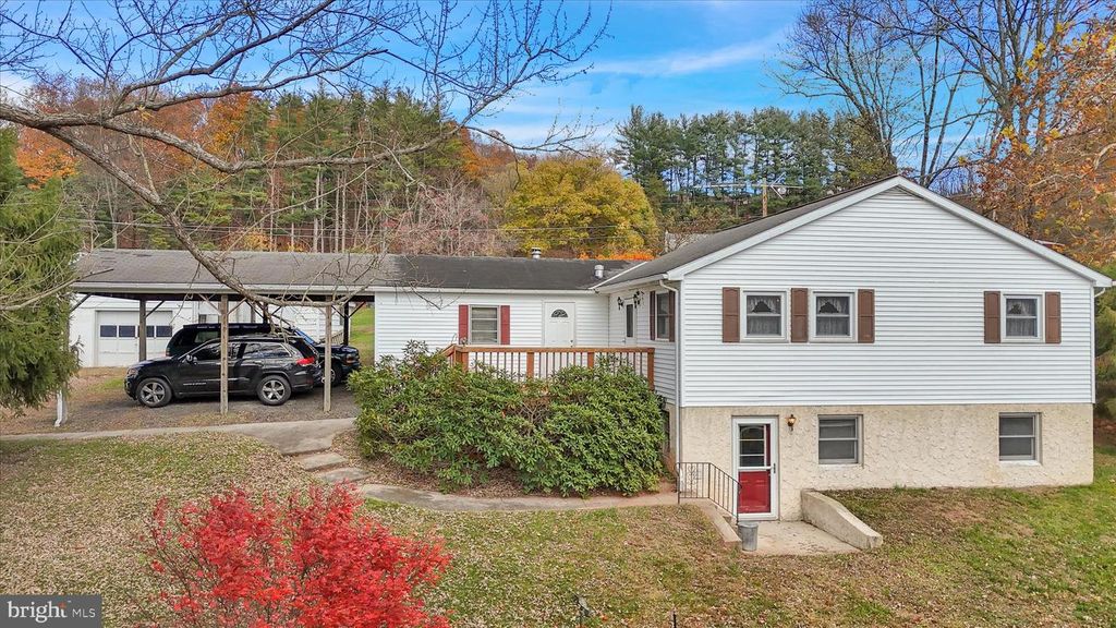 70 MULLEN RD, Birdsboro, PA 19508