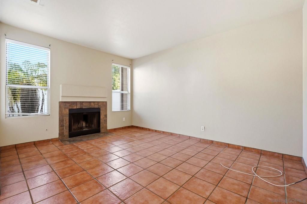 Image 2 of property listing at 465 Belle Vista Dr 173, Chula Vista, CA 91910