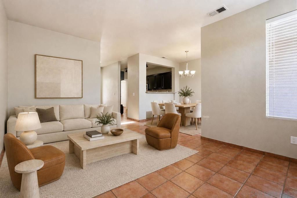 Image 8 of property listing at 465 Belle Vista Dr 173, Chula Vista, CA 91910
