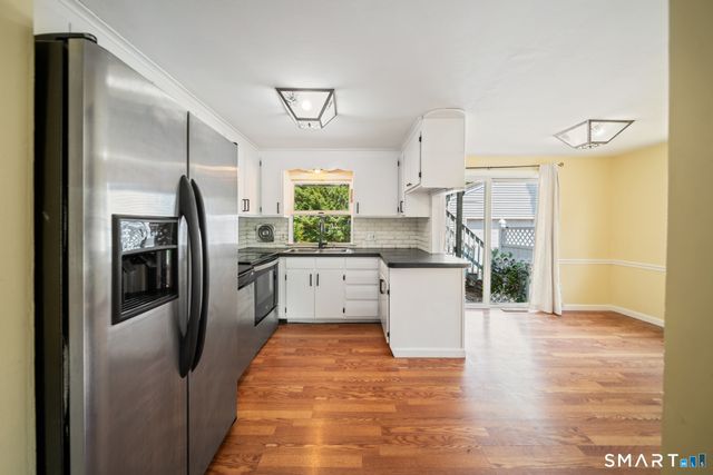 5 Redwood Street, Enfield, CT 06082
