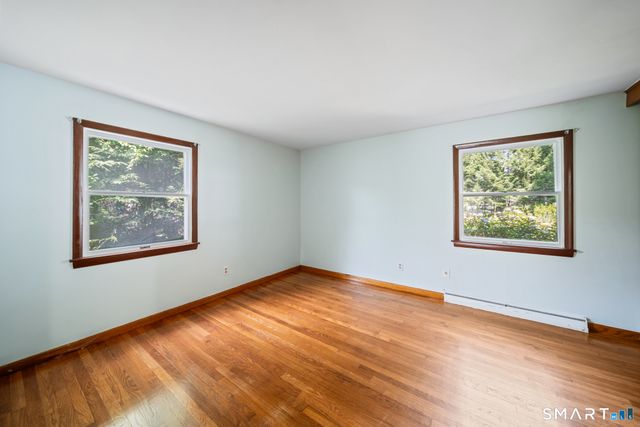 5 Redwood Street, Enfield, CT 06082