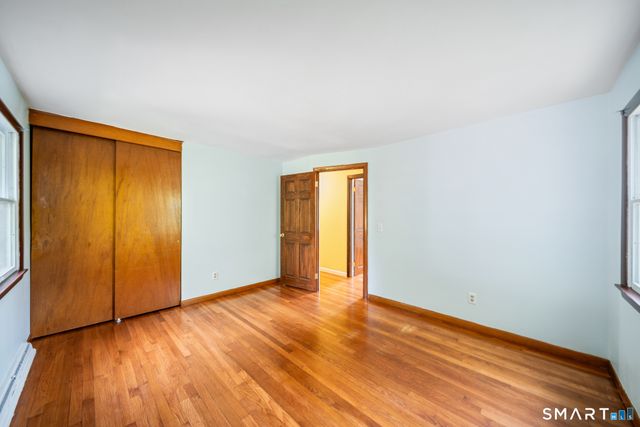 5 Redwood Street, Enfield, CT 06082