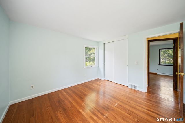 5 Redwood Street, Enfield, CT 06082