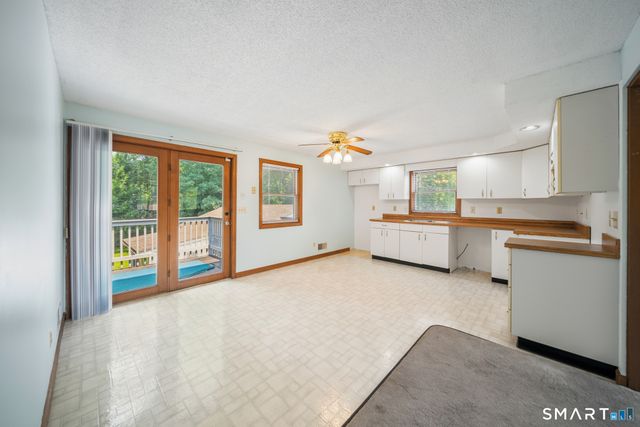 5 Redwood Street, Enfield, CT 06082