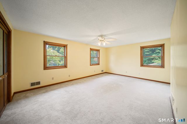 5 Redwood Street, Enfield, CT 06082