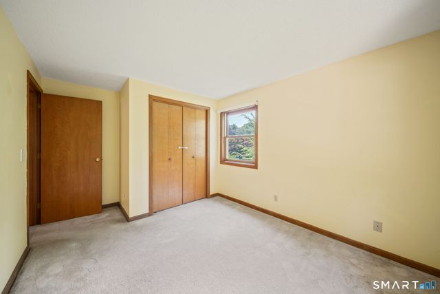 5 Redwood Street, Enfield, CT 06082