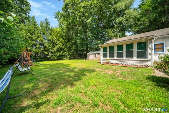 5 Redwood Street, Enfield, CT 06082